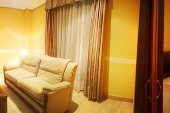 Room 16 of 39