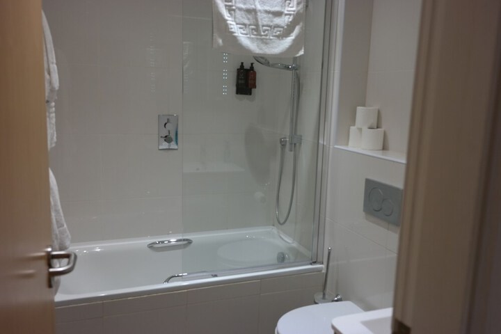 Room 51 of 56