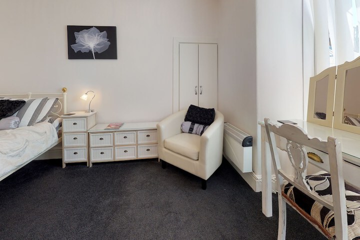 Room 14 of 39