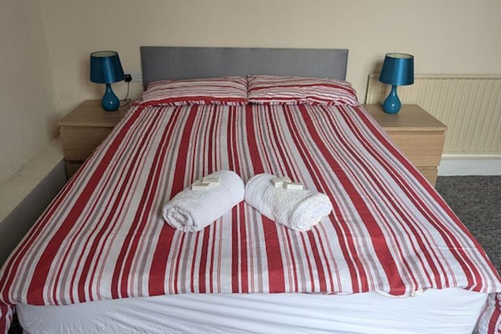 Room 11 of 27