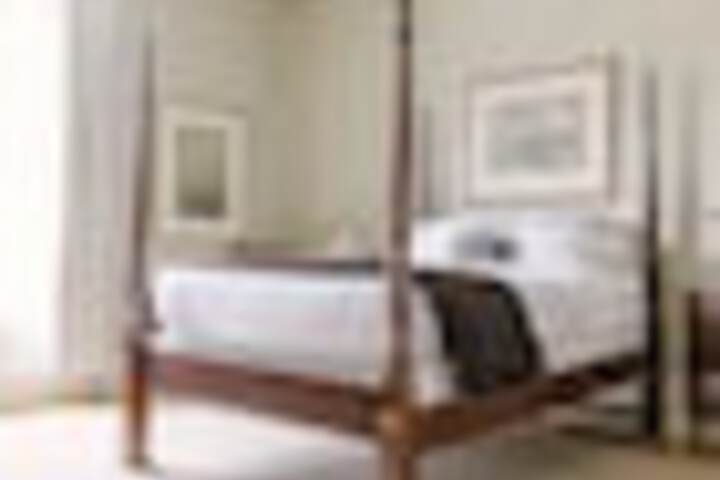 Room 53 of 174