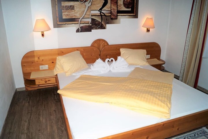 Room 20 of 97