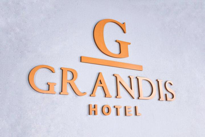 Hotel Grandis