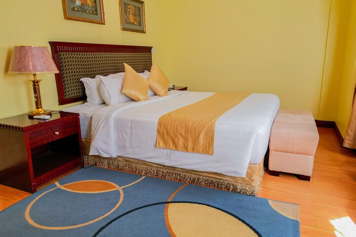 Room 17 of 27