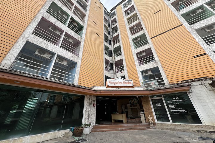Phongsathon Mansion in Bangkok