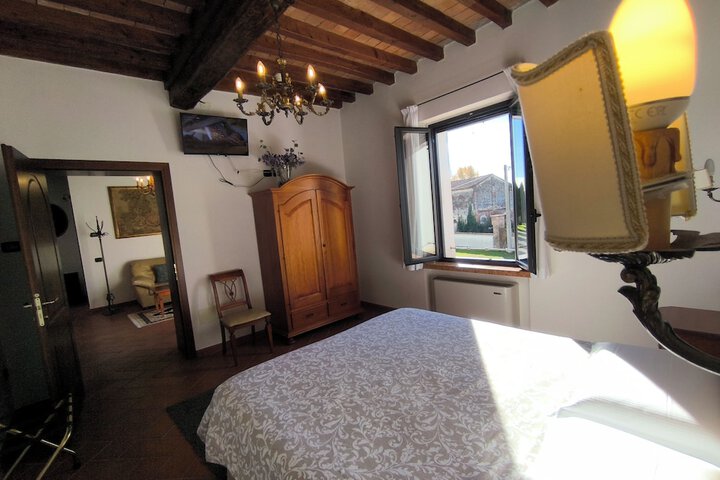 Room 16 of 31