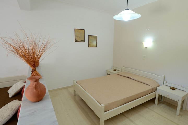 Room 9 of 54
