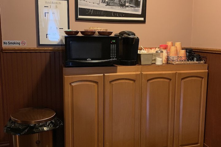 Ballroom/Hall 29 of 35