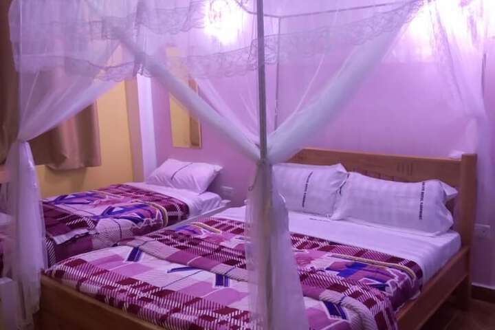 Room 7 of 11