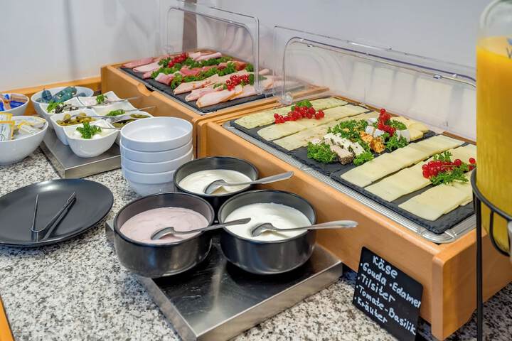 Breakfast buffet