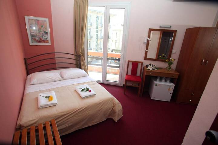 Room 26 of 54