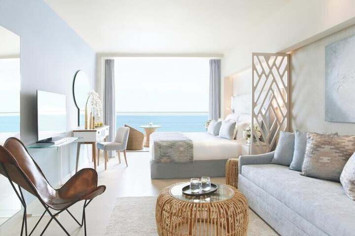 Room 52 of 254