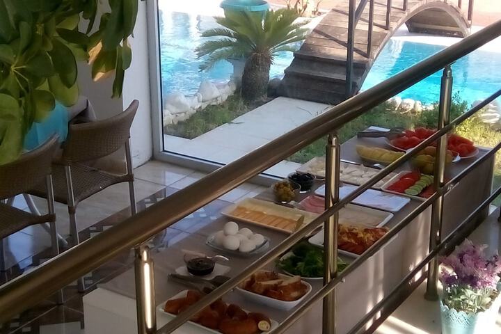Dining 59 of 67