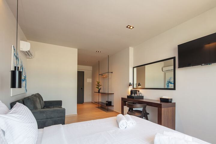 Room 18 of 110