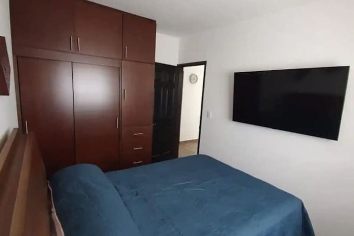 Room 2 of 12