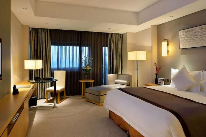 Room 9 of 23