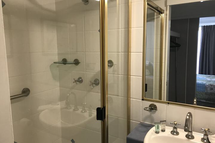 Room 120 of 161