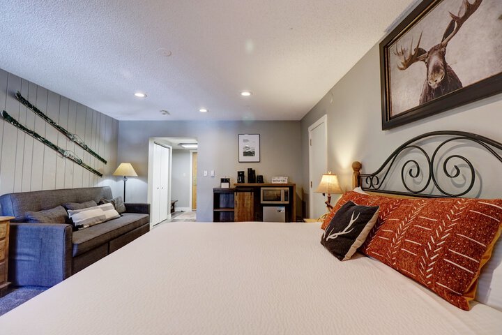 Photo of Cm321h Copper Mtn Inn Hotel Room by RedAwning
