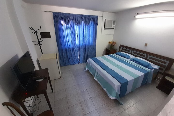 Room 5 of 27