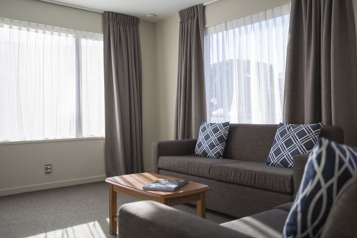 Room 21 of 37