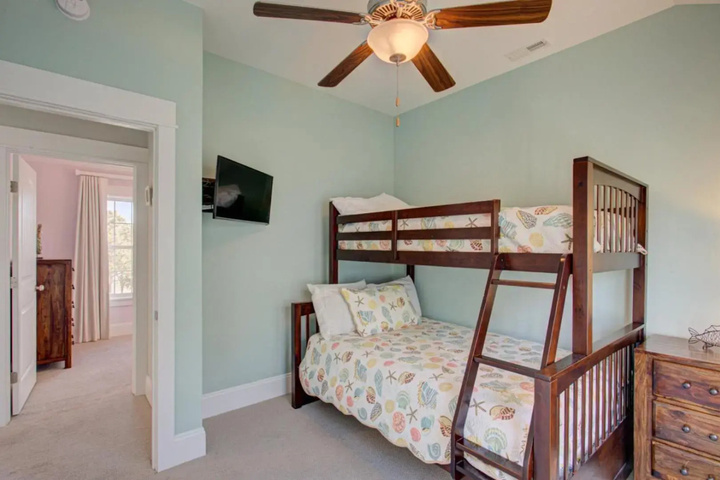 Room 4 of 19