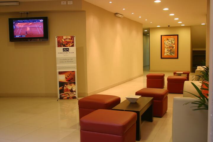 Guest Lobby