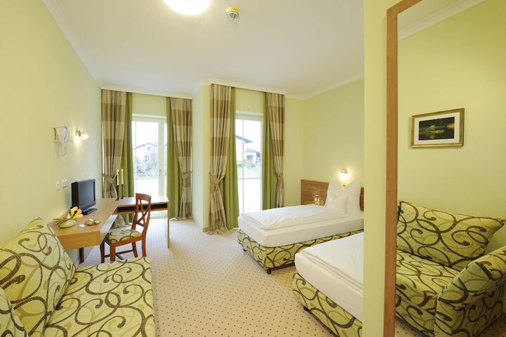 Room 13 of 66