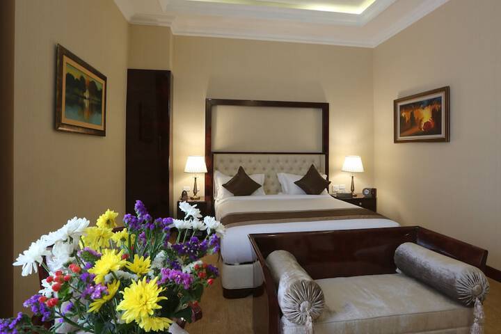 Room 13 of 71