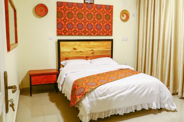 Room 3 of 43