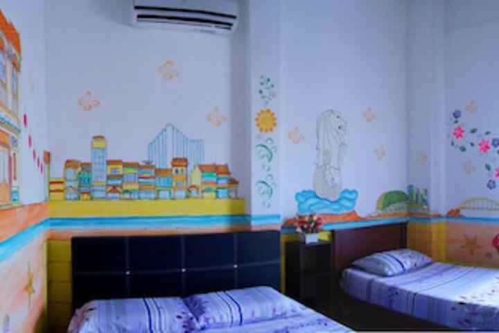 Room 30 of 65