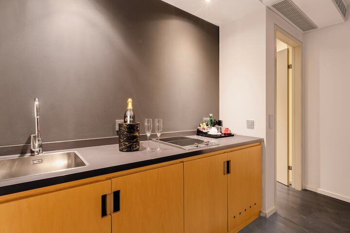 Private kitchenette
