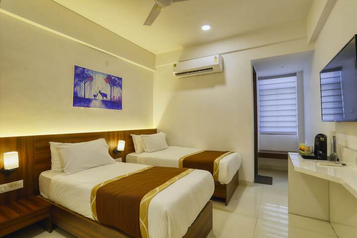 Room 14 of 90