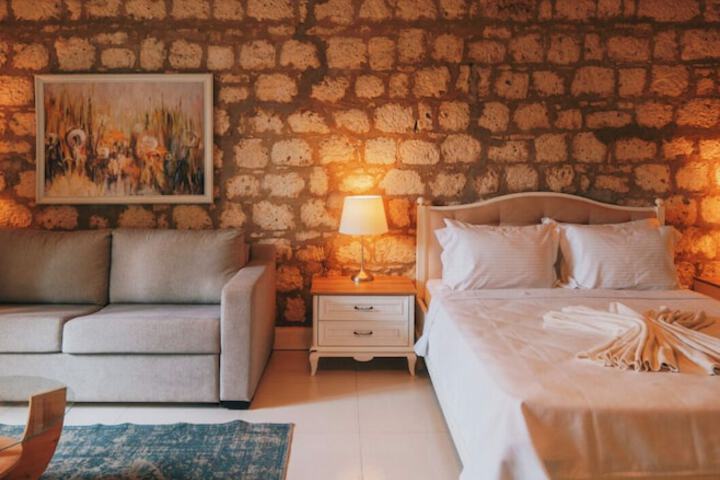Room 18 of 45