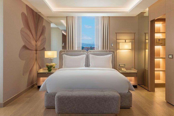 Room 21 of 117