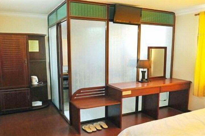 Room 19 of 30