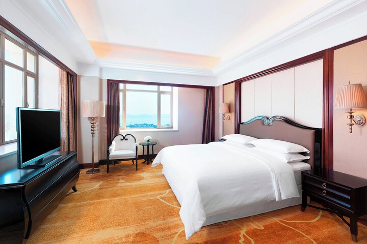Room 15 of 71
