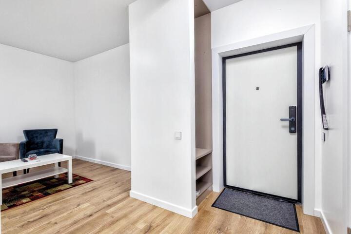 Room 3 of 10