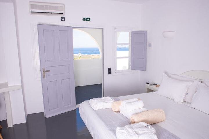 Room 8 of 117