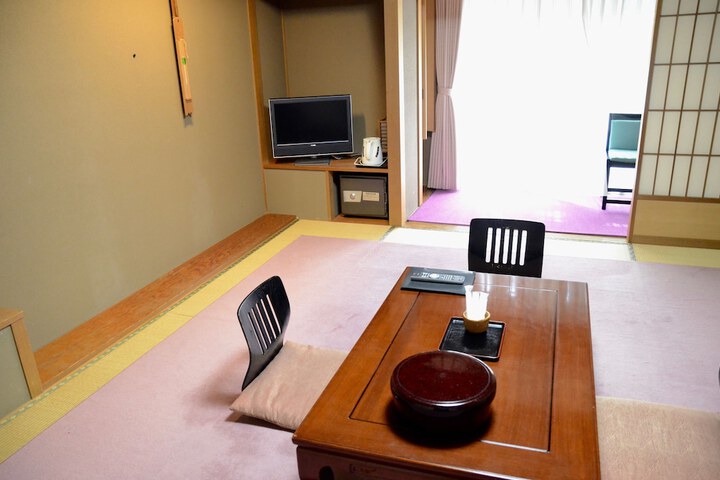 Room 11 of 58