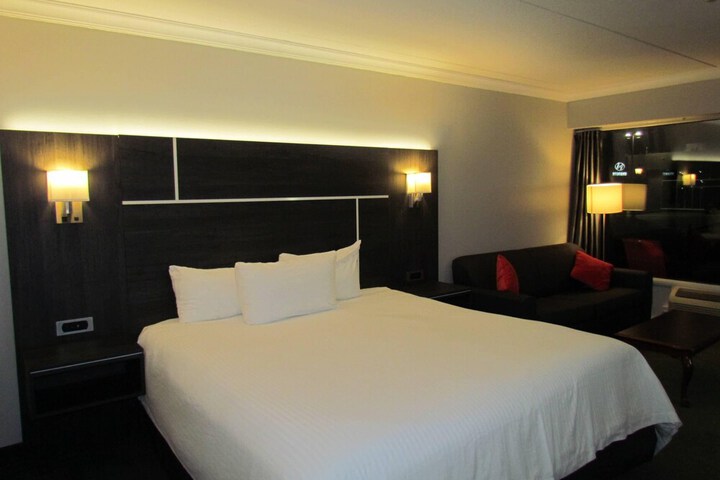 Room 15 of 64