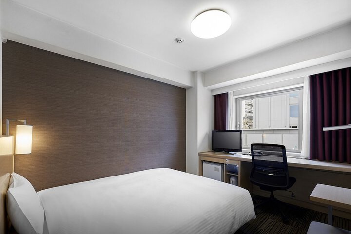 Room 13 of 77