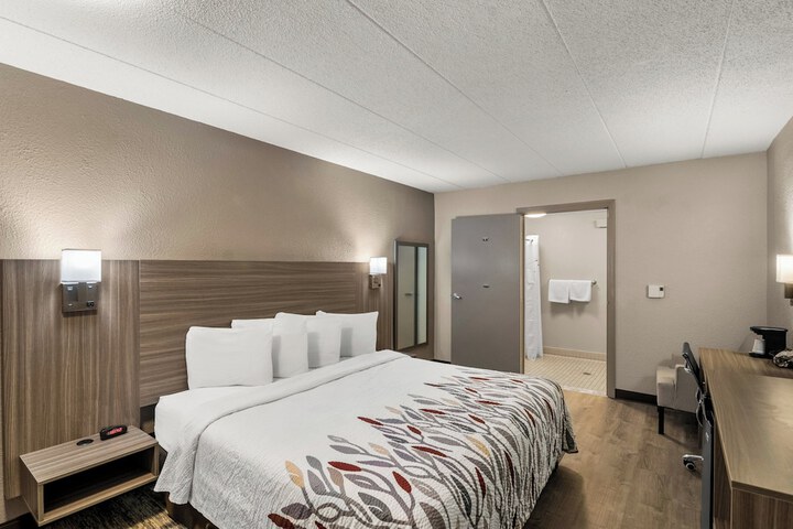 Room 17 of 23