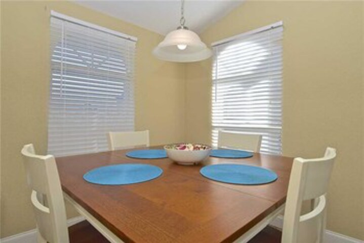 Room 13 of 27