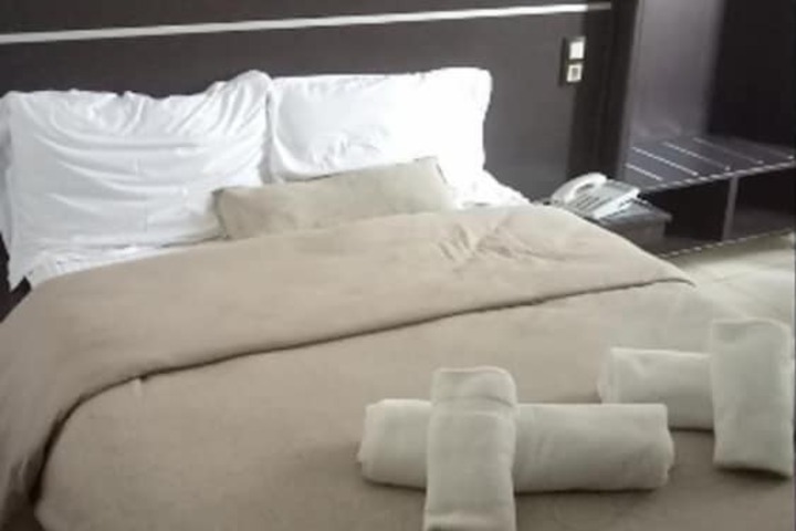 Room 16 of 41