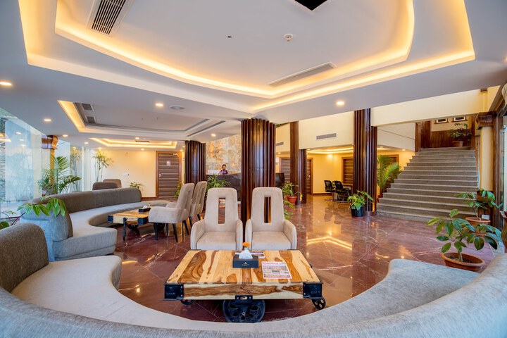 Hotel Interior 7 of 76