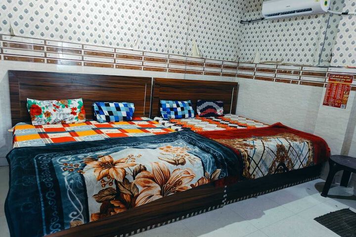 Room 6 of 15