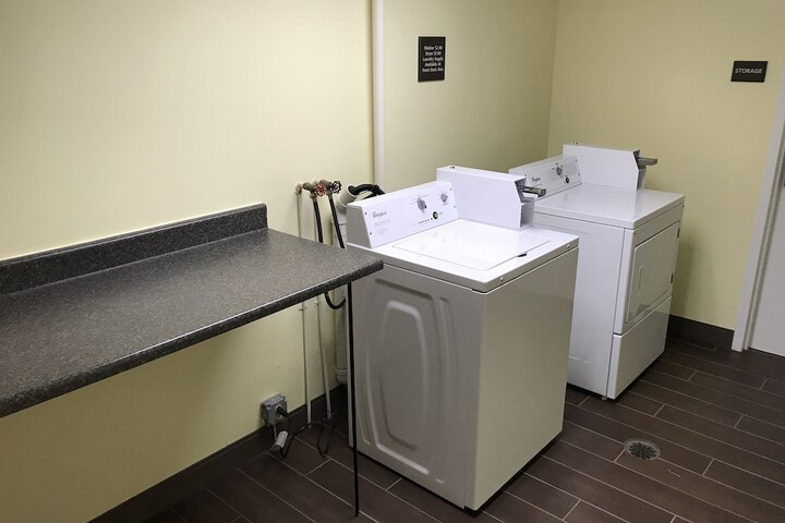 Room 103 of 115
