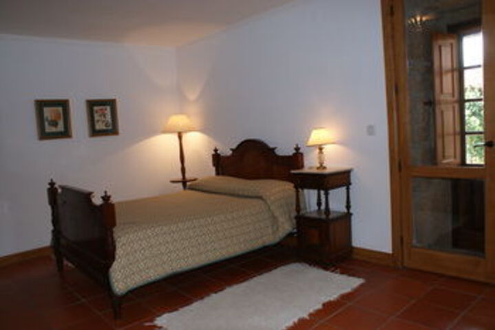 Room 17 of 38