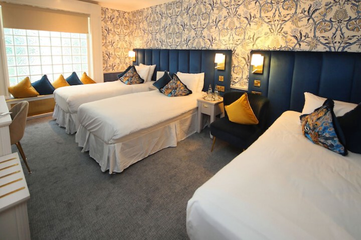 Room 11 of 60