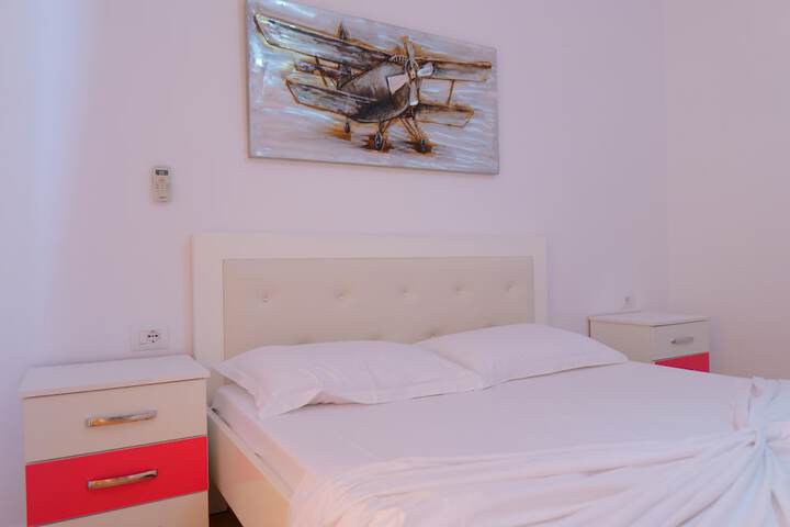 Room 12 of 67